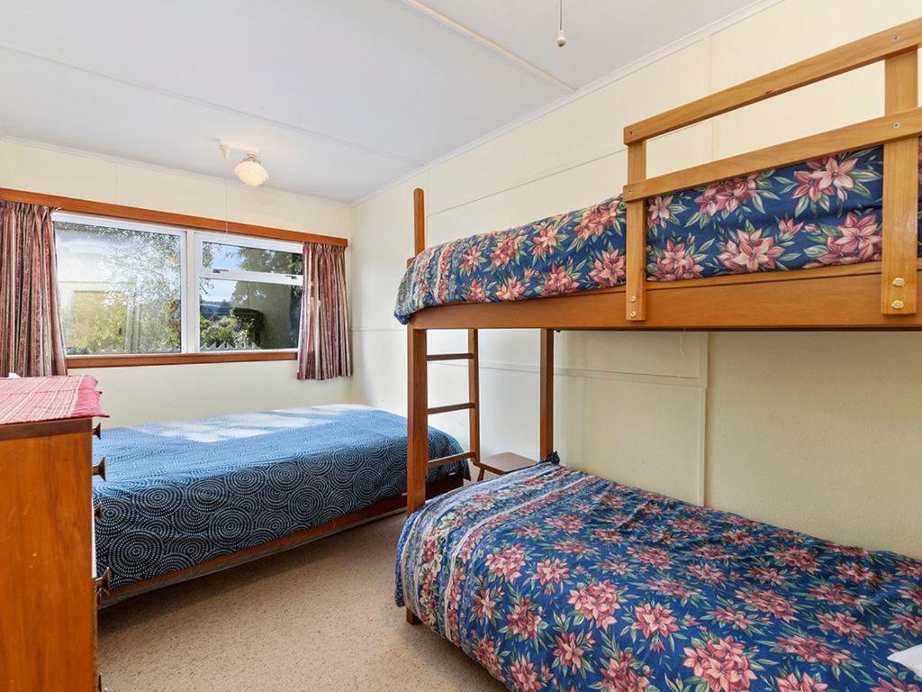 Lake Edge Cottage - Waitahanui Holiday Home Eksteriør bilde